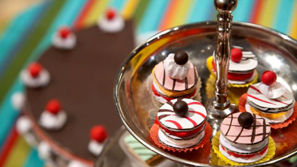 Torte aus Karton